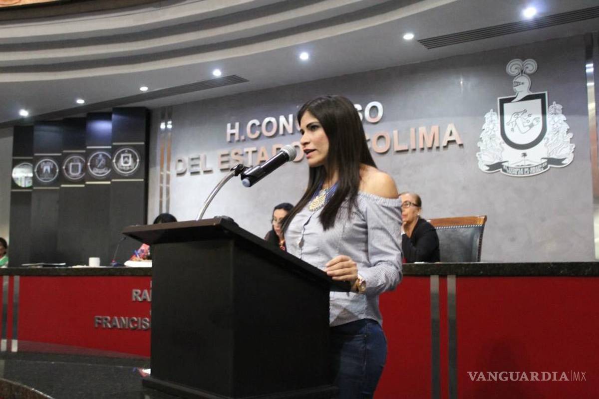$!Diputada de Colima agredió a policías con su vehículo, se estacionó en lugar prohibido
