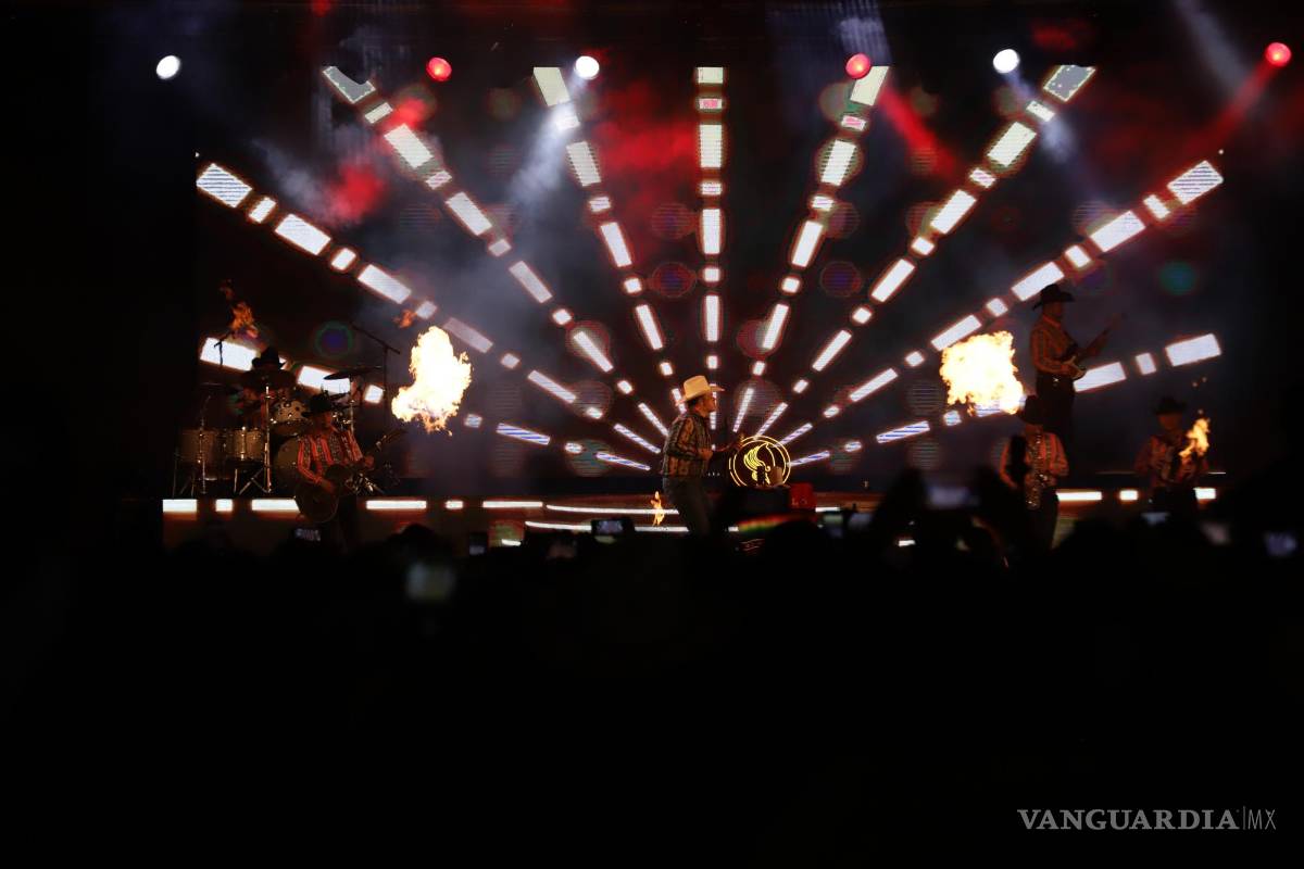 $!Este 2023, Leandro Ríos recibió un reconocimiento como el artista con más presentaciones en la Feria de Saltillo.