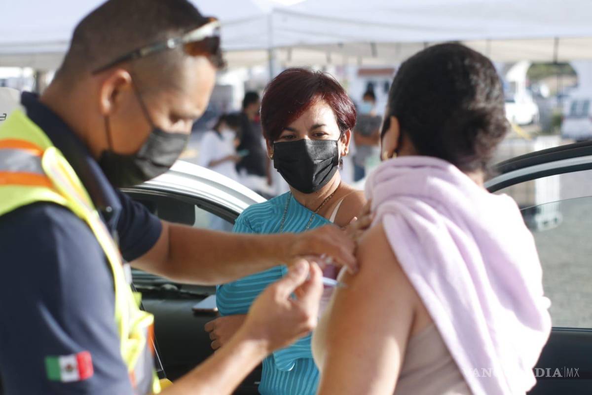 Arranca aplicación de refuerzo contra el COVID-19 para 40 a 49 en Saltillo