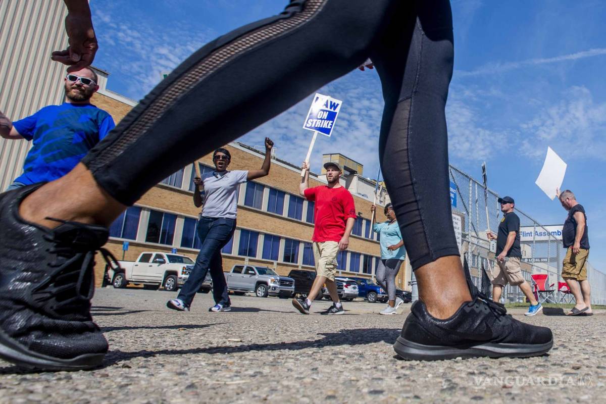 Huelga en General Motors provoca escasez de autopartes y modelos