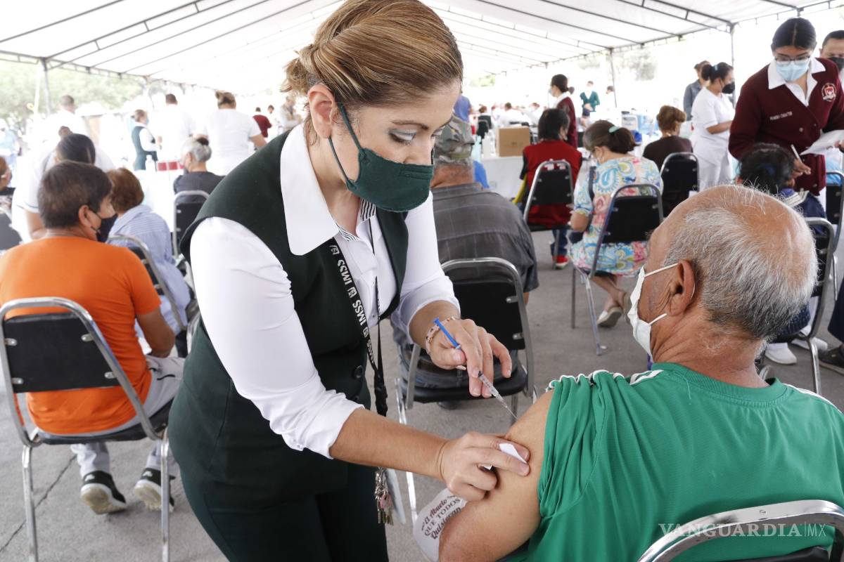 FMI pide a países ricos “pagar” la vacunación contra COVID de los más pobres