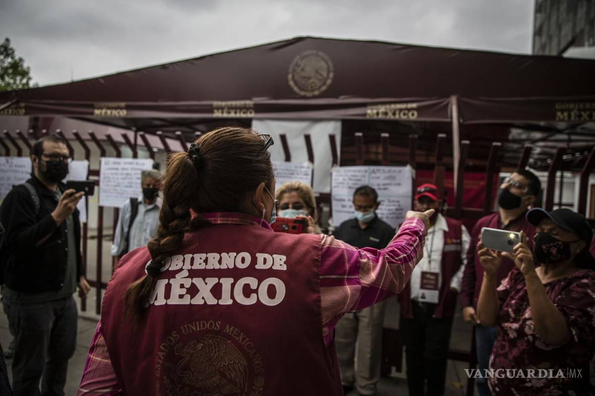 Investigan corrupción en los programas de la 4T