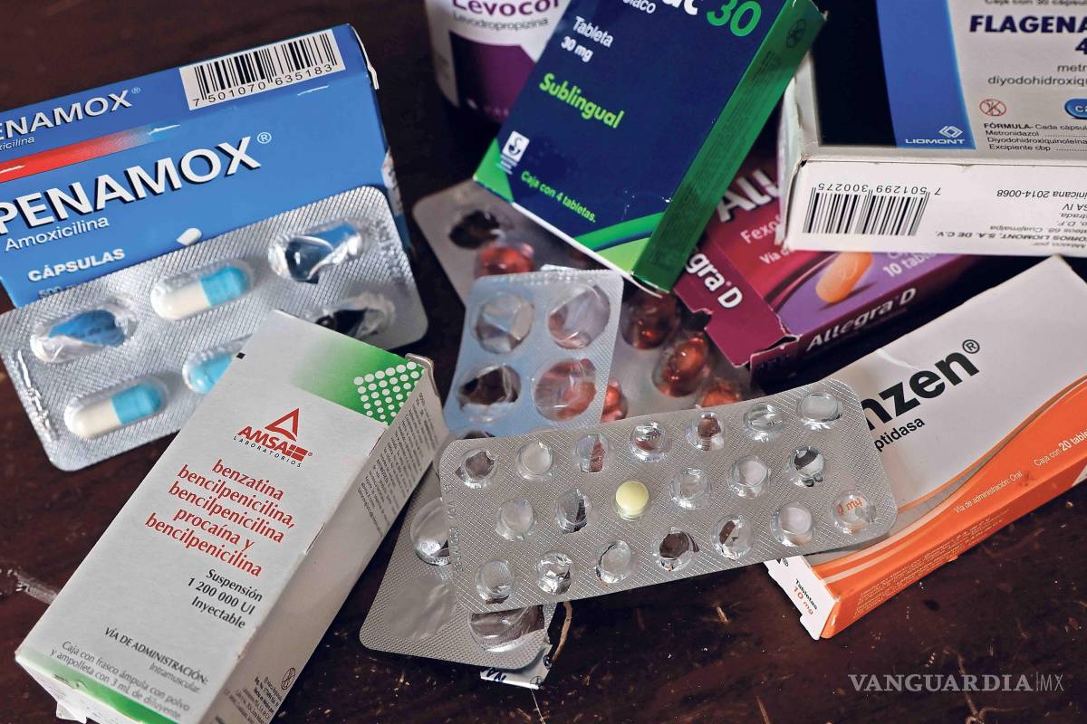 Alertan empresarios que desabasto en medicamentos dispara piratería