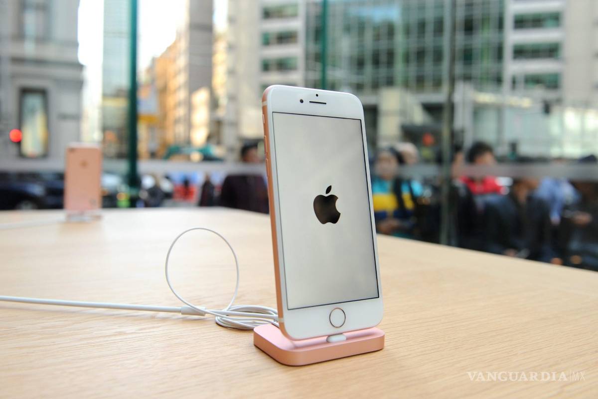 Hacen fila desde las 5 am, pero iPhone 7 plus está agotado