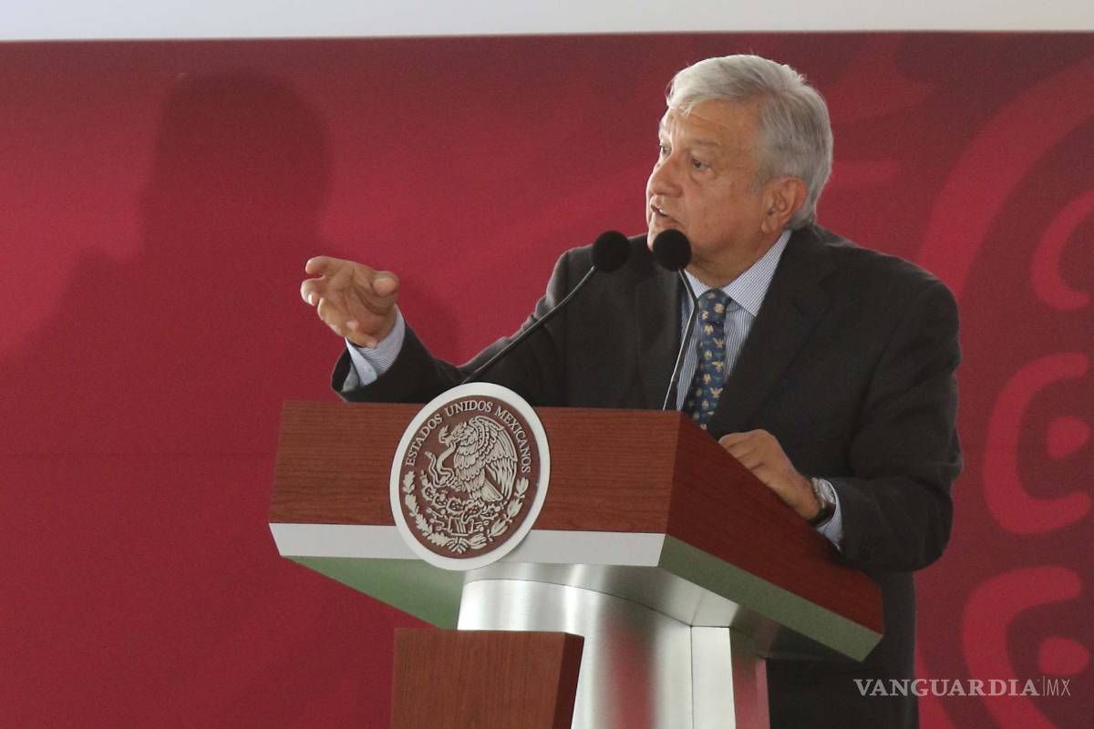 Analiza AMLO regularización de autos 'chocolate'
