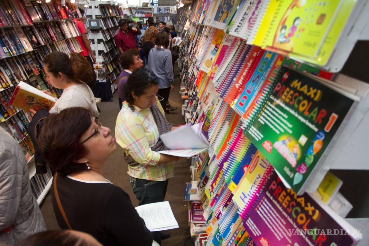 Mexicanos leen en promedio 3.8 libros al año