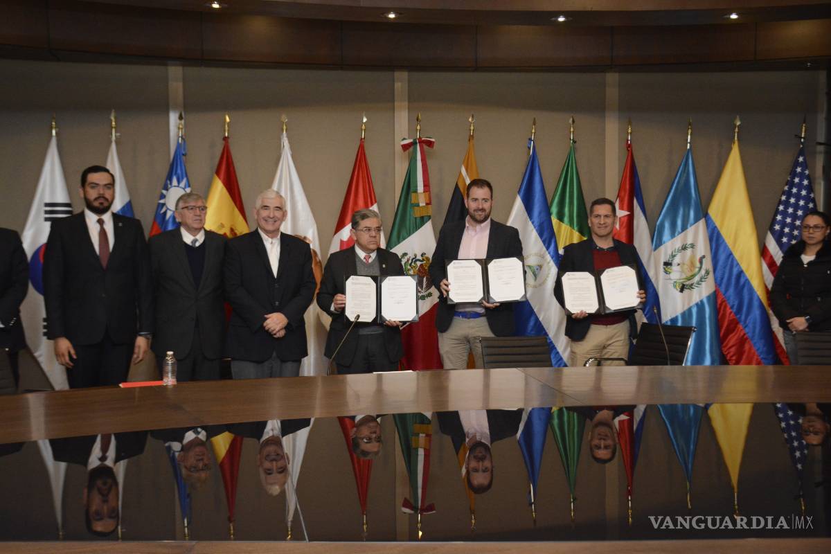Firma un convenio UAdeC con Canadá