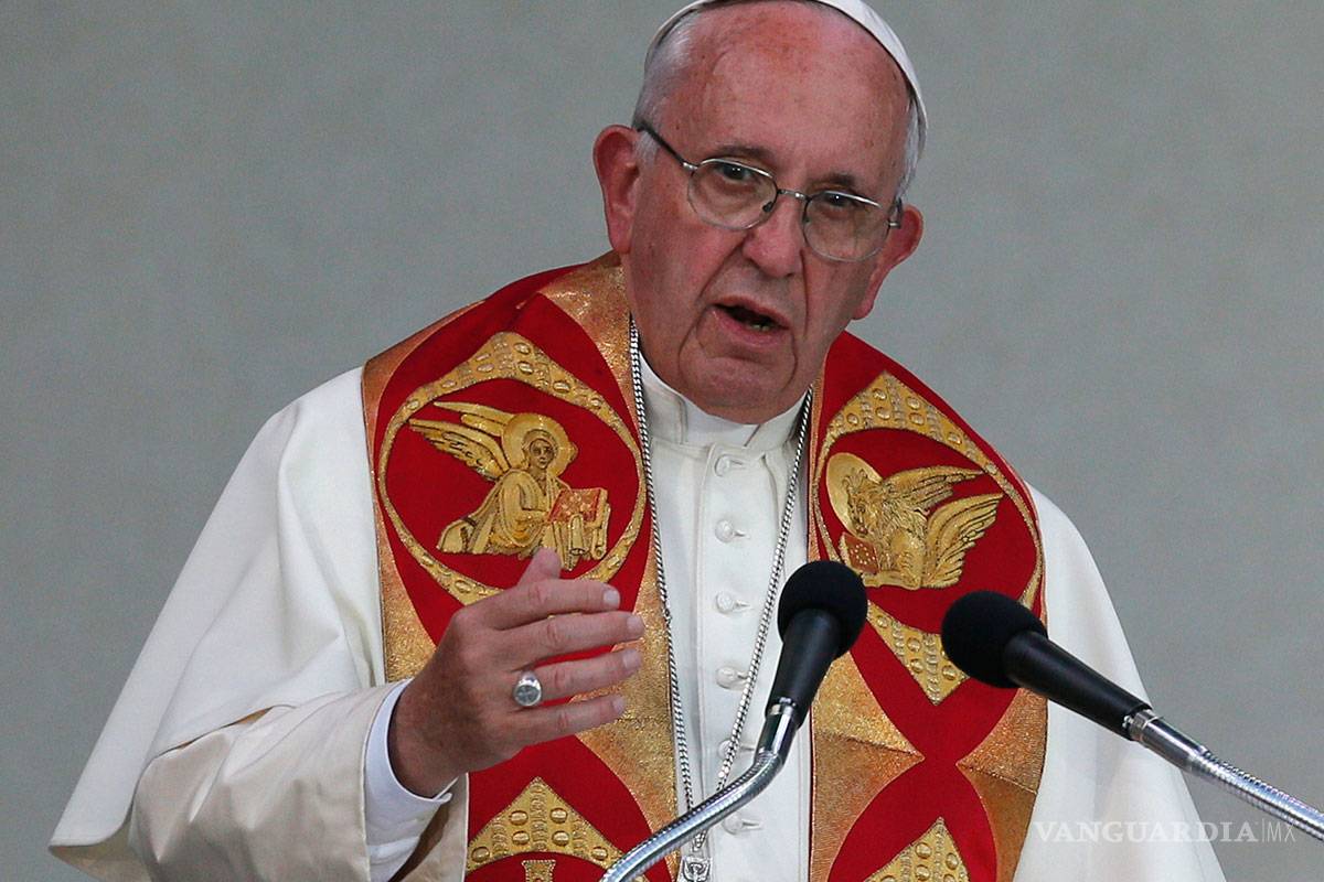 Papa Francisco reconoce retraso en 2 mil casos de abuso sexual