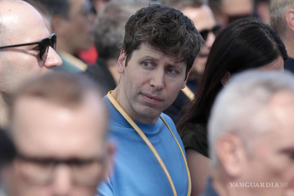 $!Para nadie pasó inadvertida la asistencia de Sam Altman, CEO de OpenAI, al tradicional evento anual de Apple.