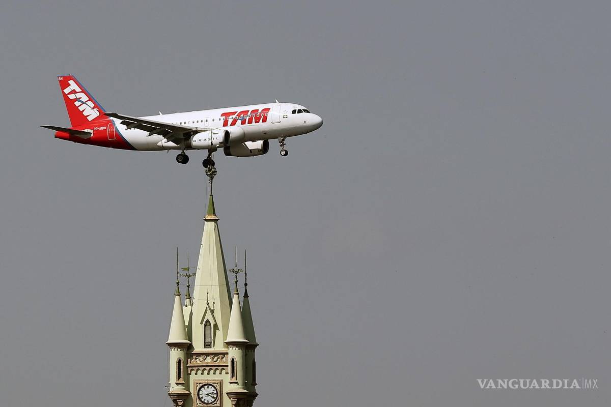 $!Un ruido muy fuerte, superior a los 110 decibelios como el que genera un avión al despegar, puede ocasionar una pérdida permanente de la audición.