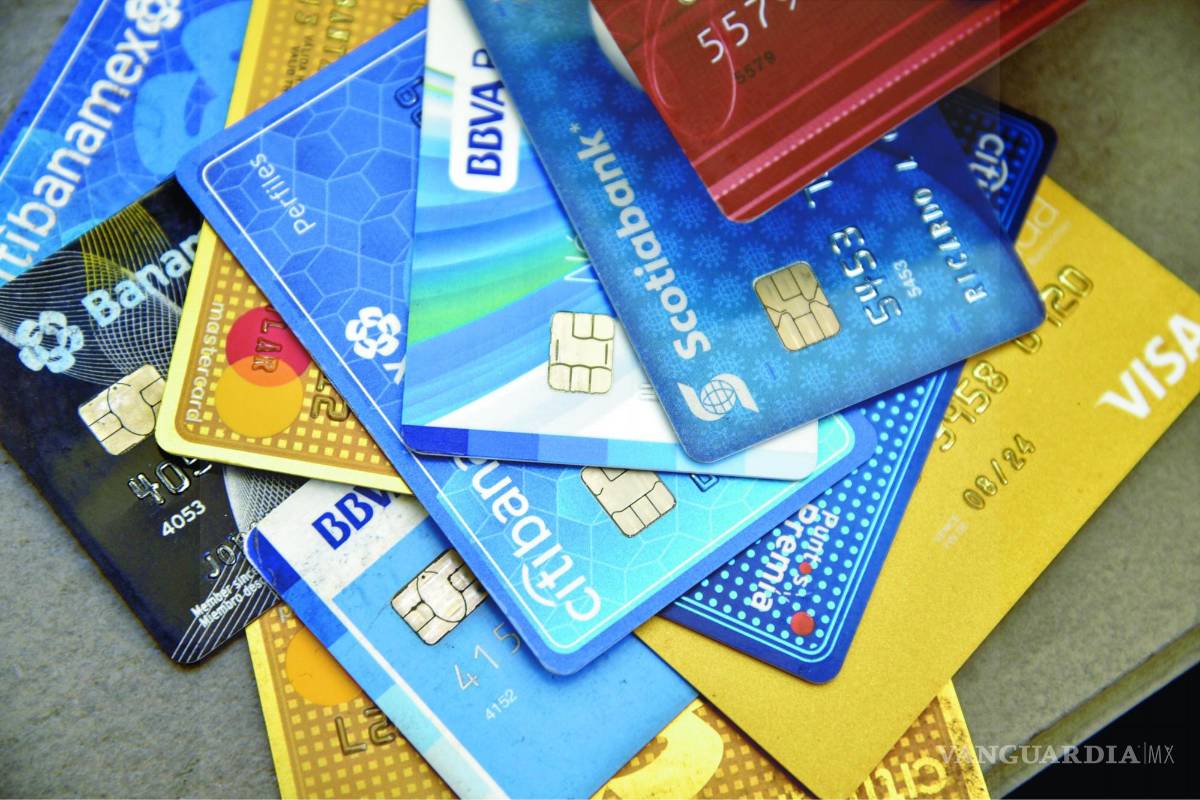 Reto a tasas: tarjetas de crédito alcanzan nuevo récord; hay más de 31 millones de plásticos en circulación