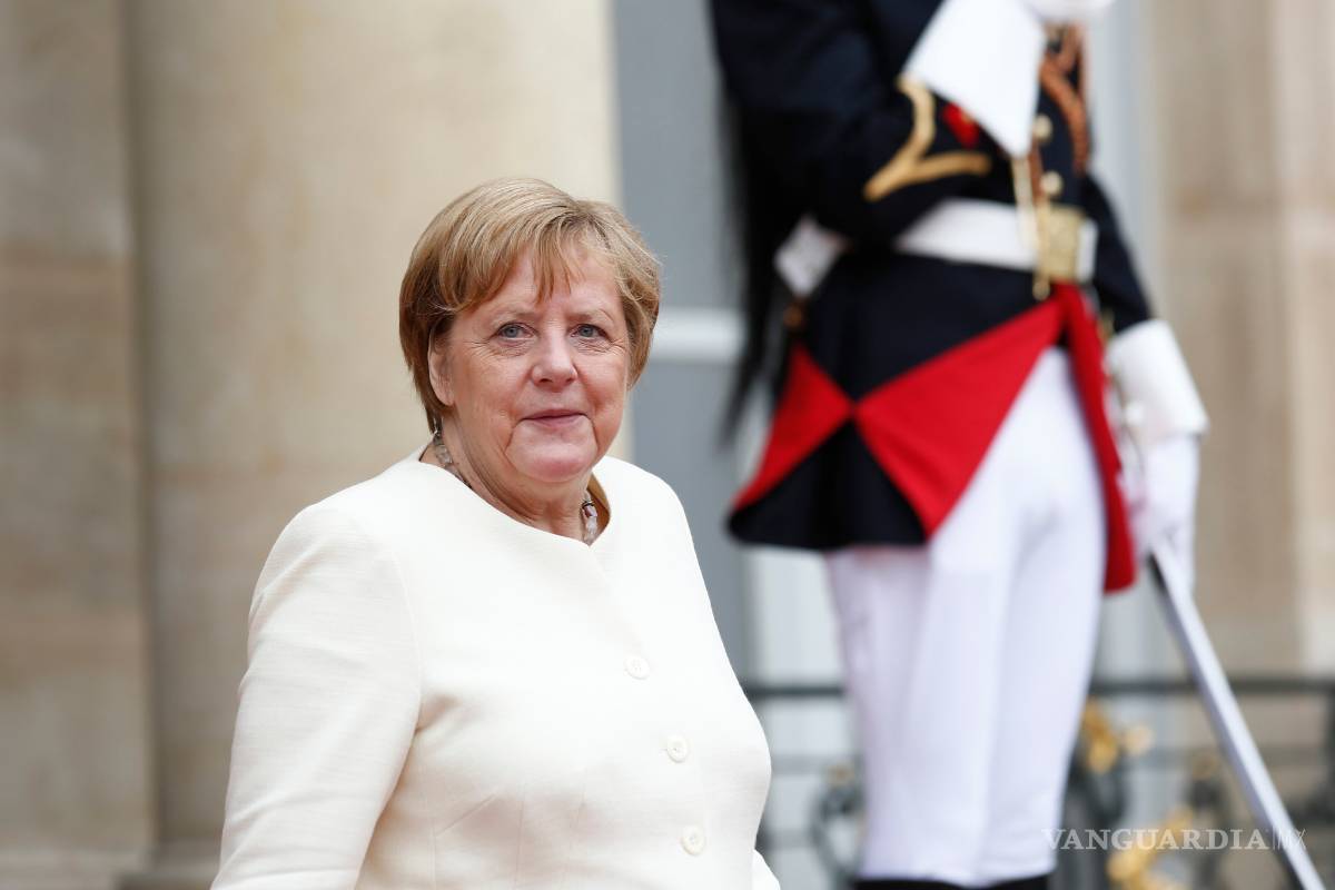 Merkel cumple 65 años en medio del debate en torno a su salud precipitado por repetidos episodios de temblores físicos