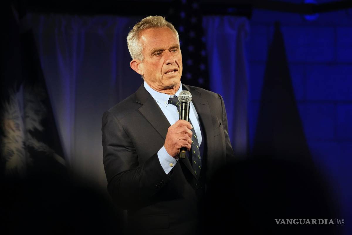 $!El candidato presidencial independiente Robert F. Kennedy Jr. habla durante un evento de campaña en Columbia, Carolina del Sur.