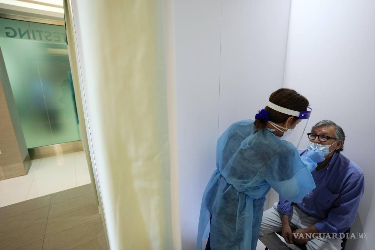 $!Golpea Ómicron al agotado personal médico y personal de primera línea a nivel mundial