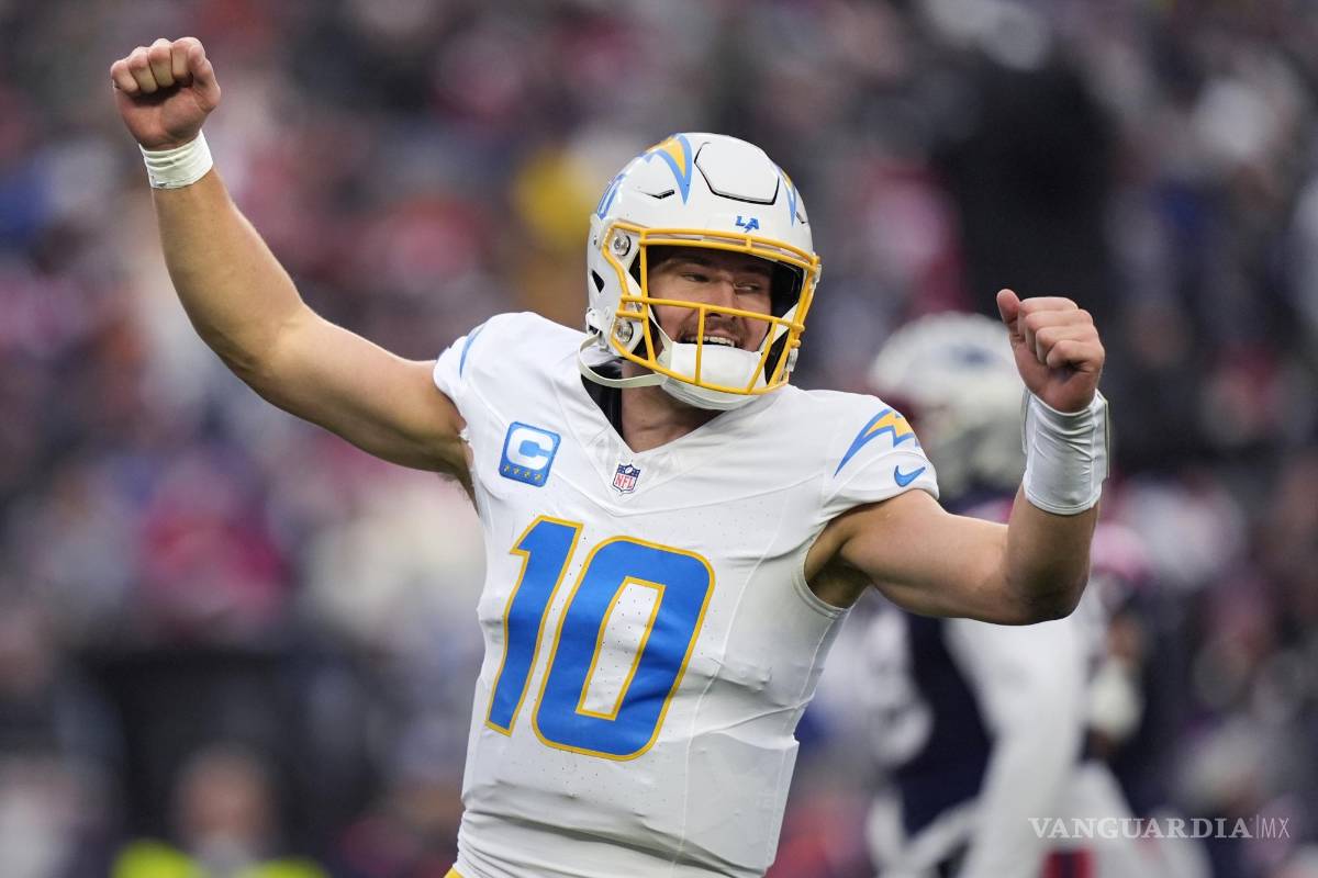 Los Chargers aplastan a Patriots y aseguran boleto a los Playoffs de la NFL
