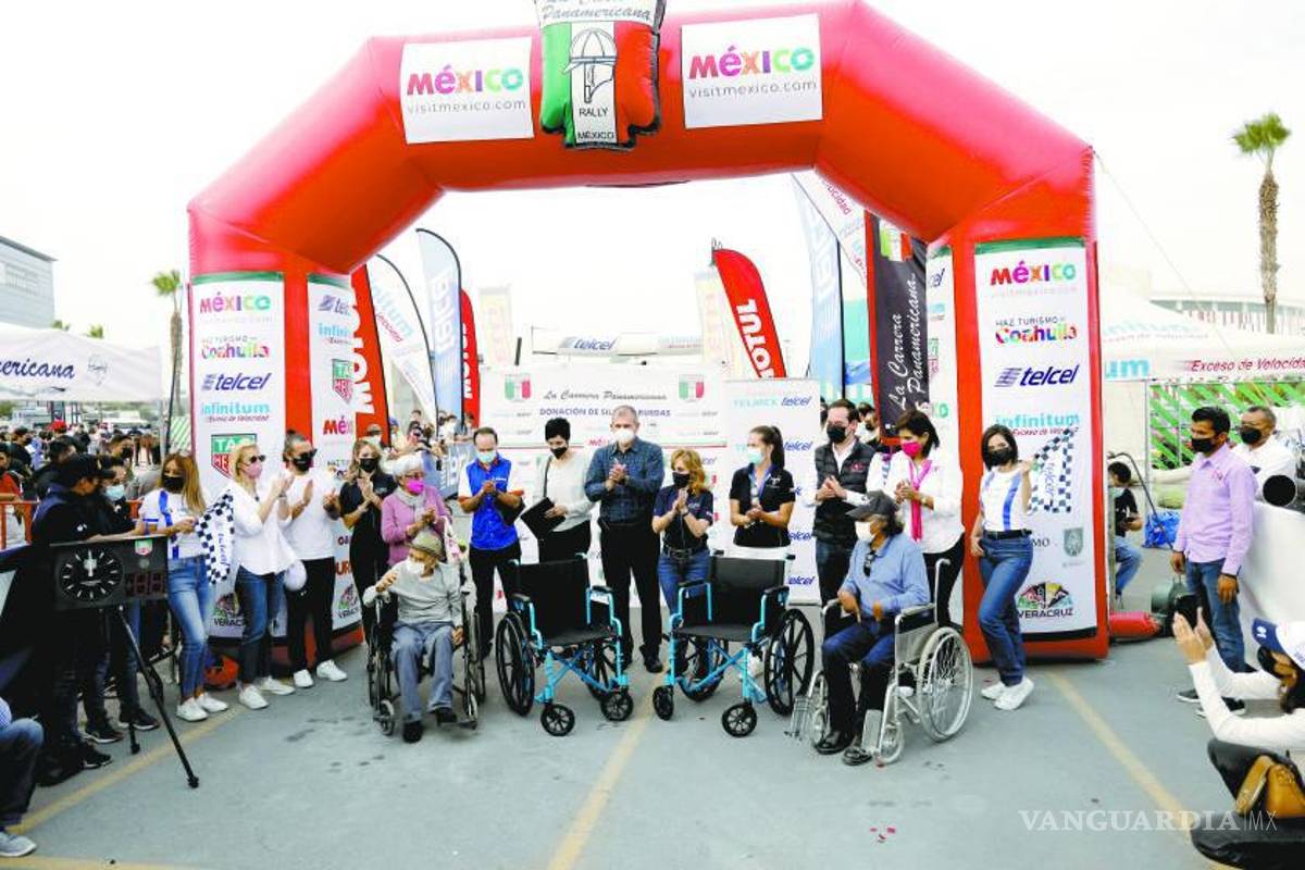 Entrega Fundación Telmex Telcel apoyos sociales en cierre de Carrera Panamericana en Saltillo