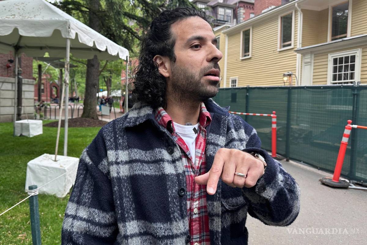 $!Walid Akef, estudiante egipcio de posgrado en historia del arte, habla sobre la decisión deTrump de revocar la autorización de la escuela para admitir estudiantes internacionales.