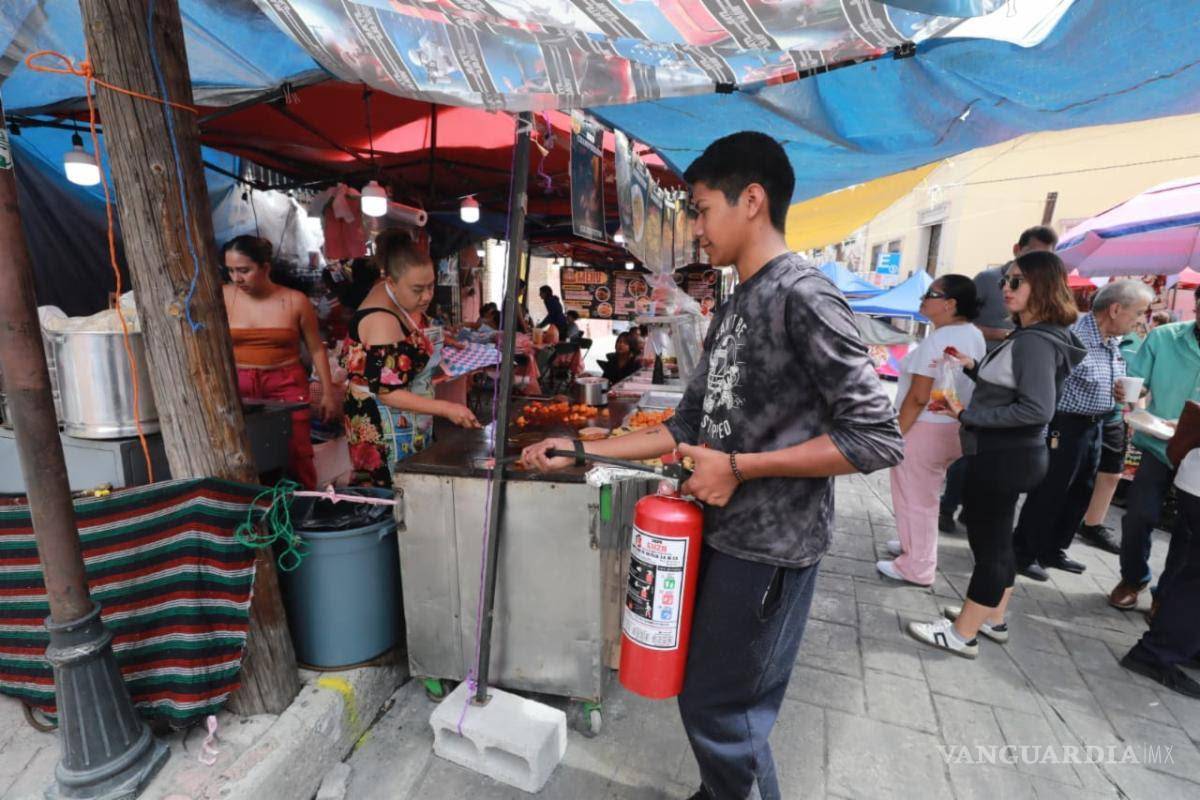 $!Las autoridades municipales mantienen recorridos preventivos en el Centro Histórico durante la celebración.