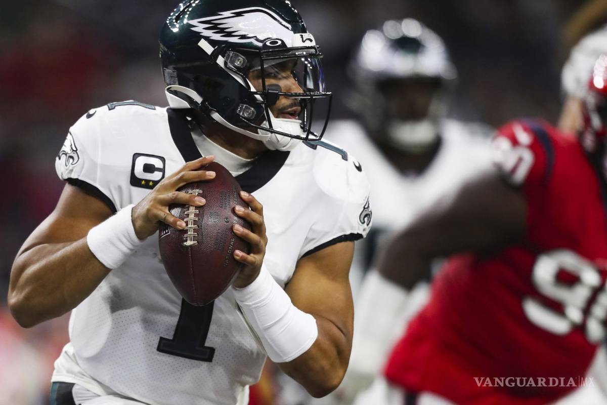 Eagles doblegan a Texans; tienen foja de 8-0 por primera vez