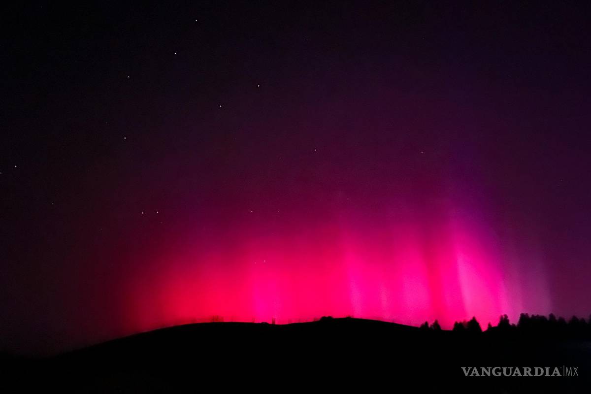 Inusual y potente tormenta solar pinta los cielos del hemisferio norte con coloridas auroras boreales (fotos)