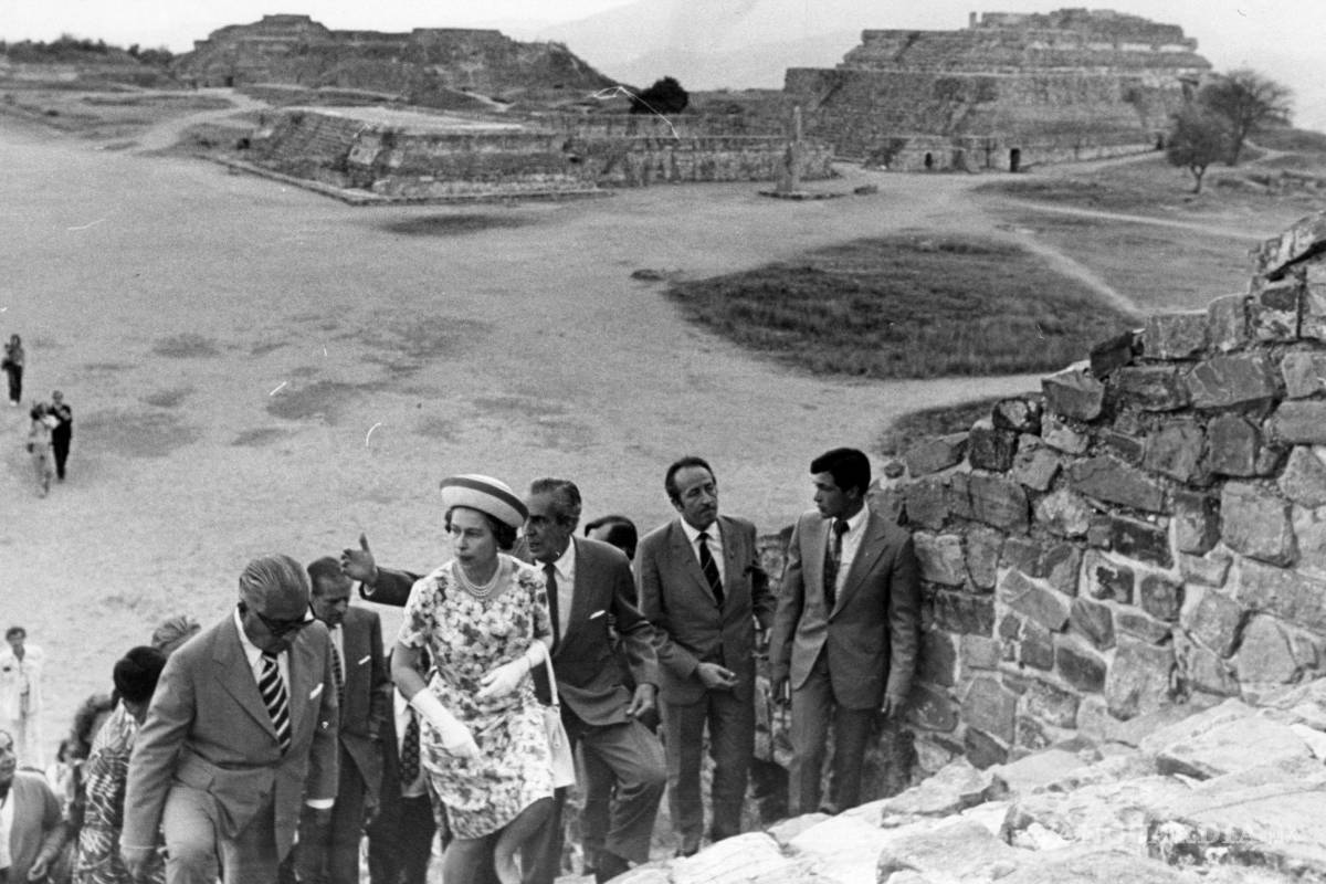 $!En la imagen: La visita de Isabel II a Oaxaca en 1975.