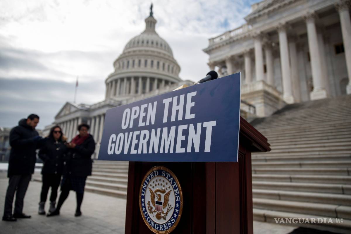 Reconoce la Casa Blanca que el daño económico por el cierre de gobierno es "algo peor" al esperado