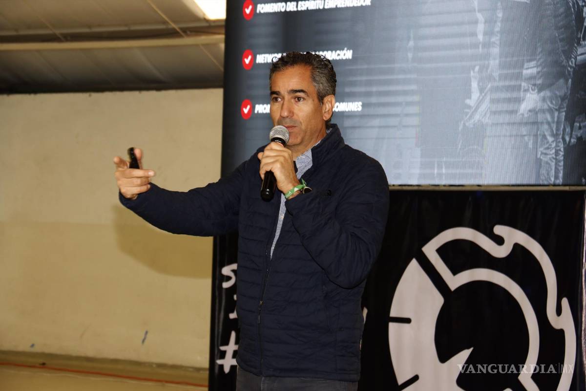 $!Las ventajas de Gravity Race Car fueron destacadas por Rafael Peña, también en el evento de Canacintra.