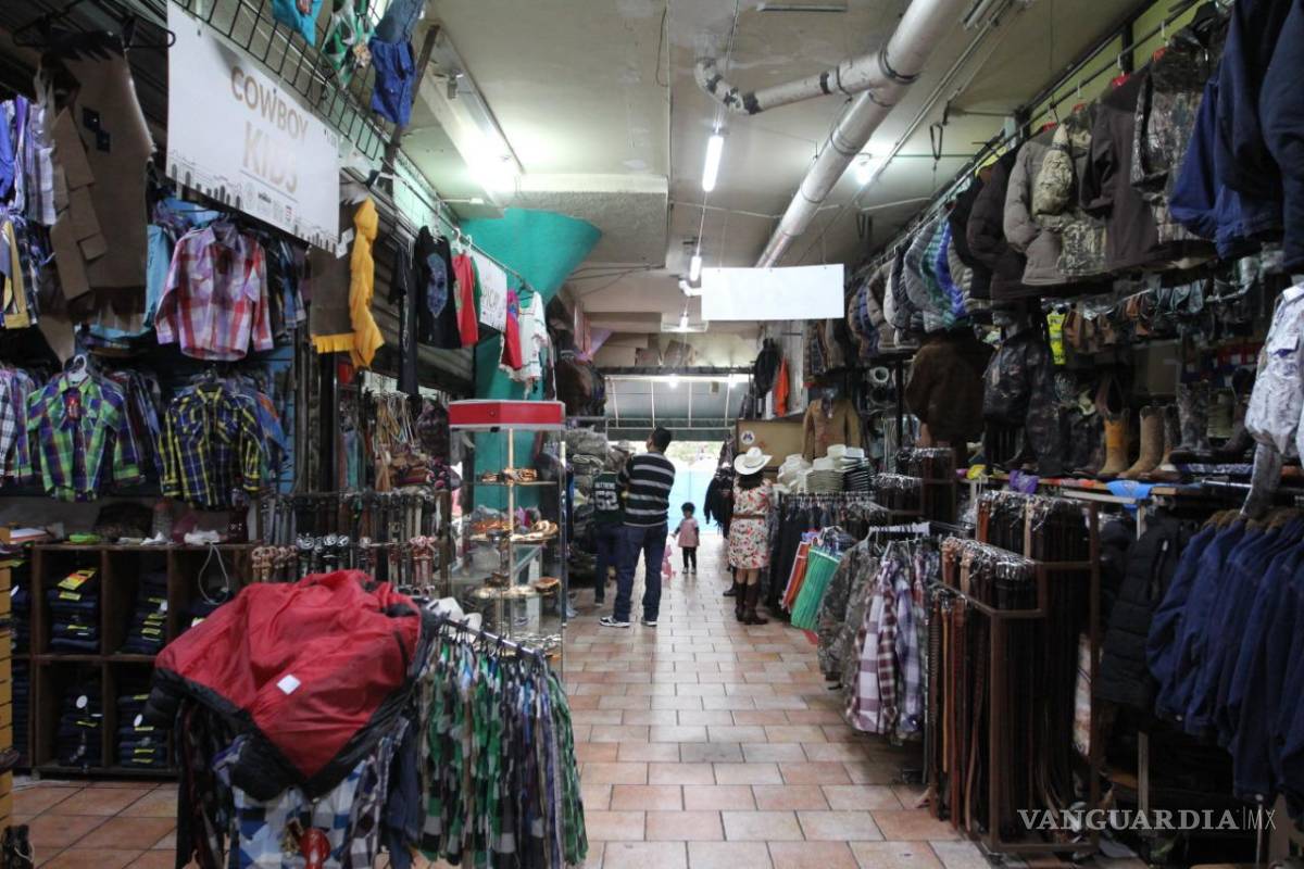 Batallan comercios para atacar falta de personal en Saltillo; tienen mil 500 vacantes