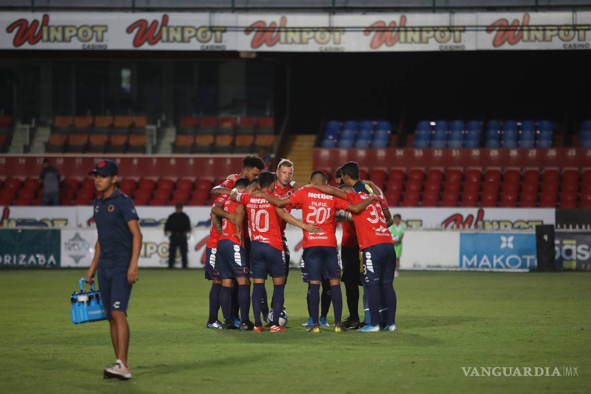 Tiburones no protestan en su juego de la Copa MX