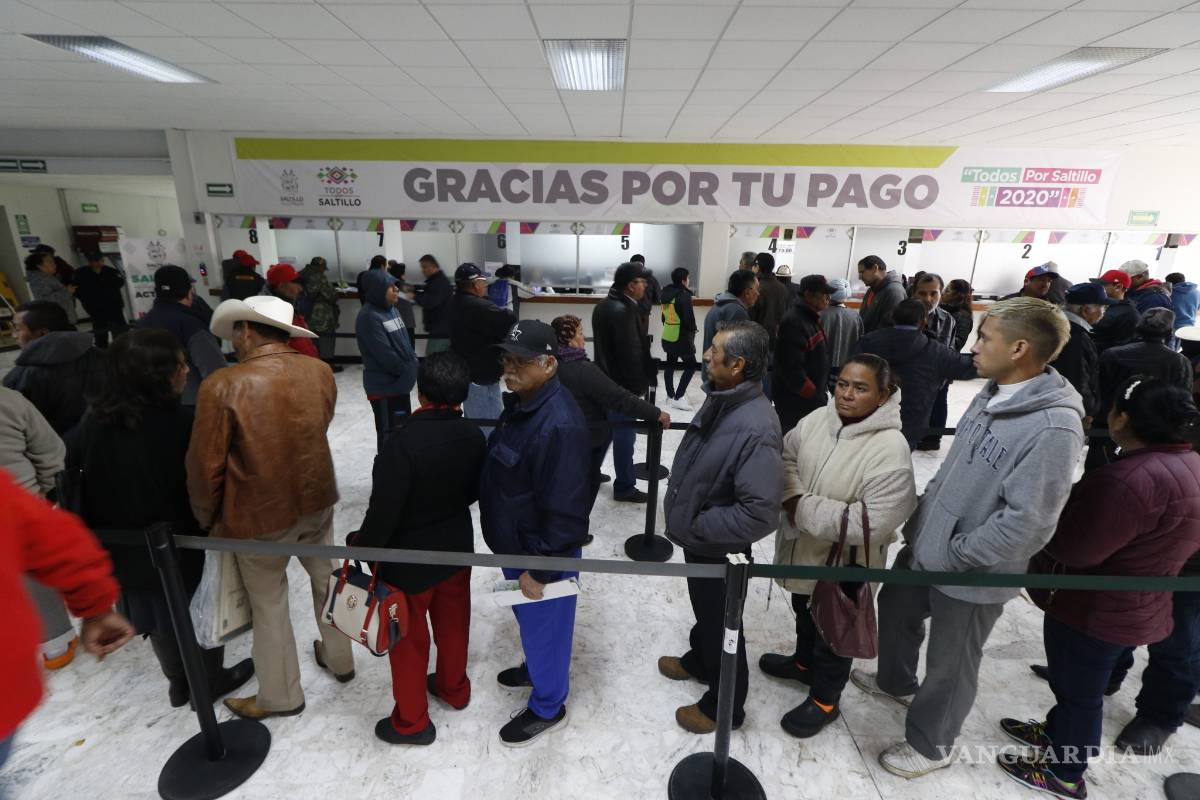 La peregrinación anual para el pago del predial en Saltillo