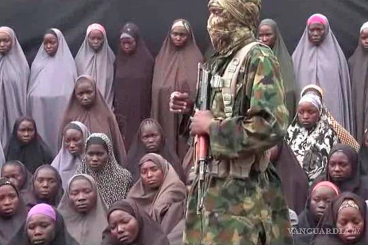 Boko Haram muestra a 50 supuestas niñas raptadas