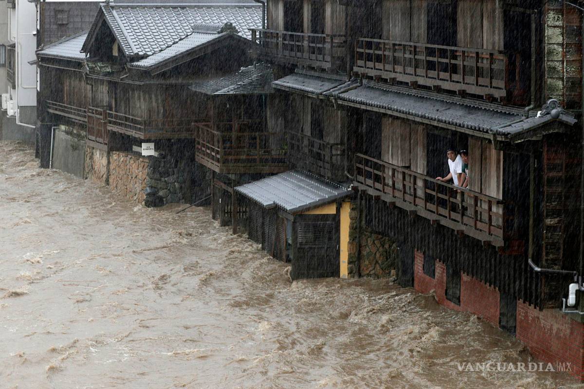 $!Tifón Hagibis ahoga a Japón