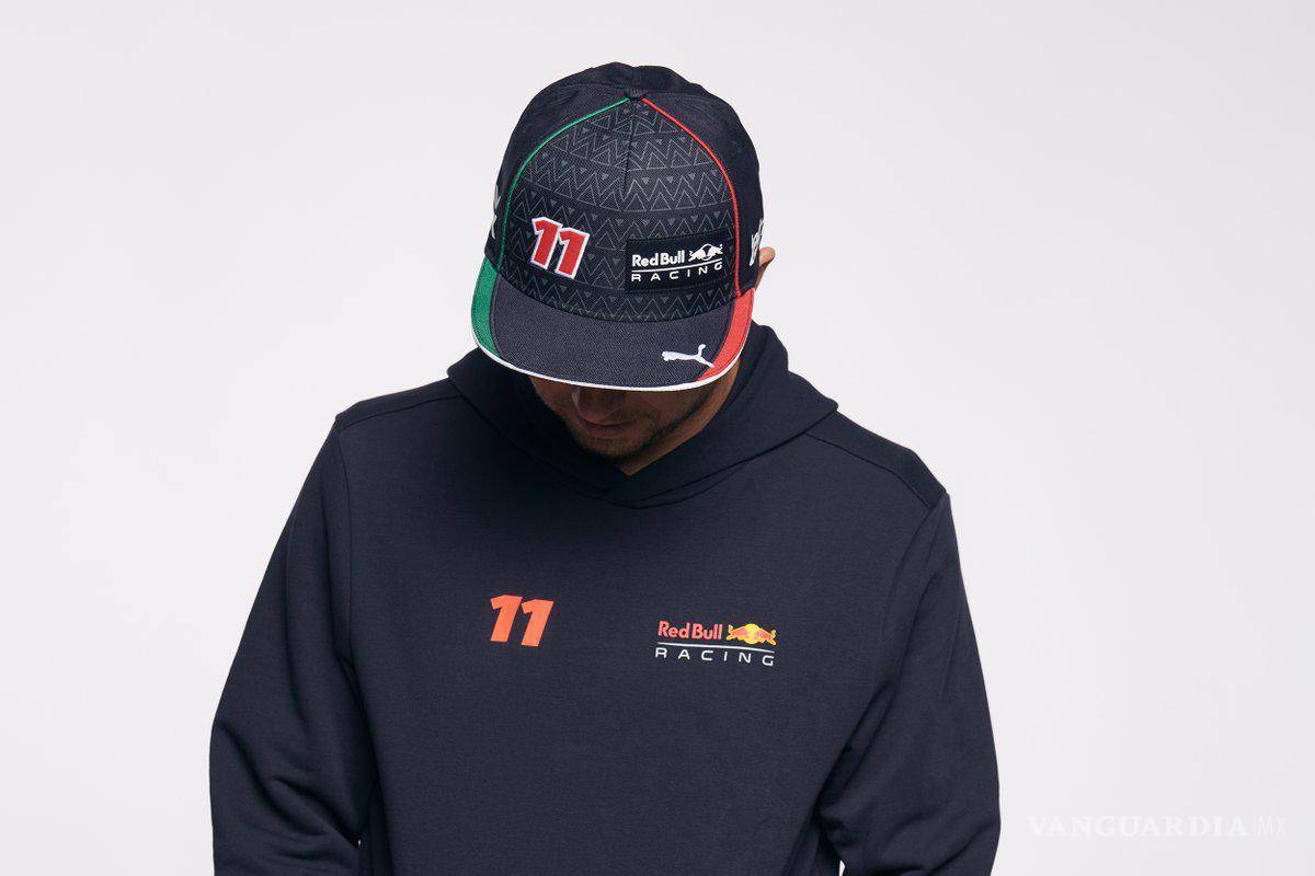 $!La nueva colección está compuesta por playera, sudadera, gorra, pantalones y tenis deportivos