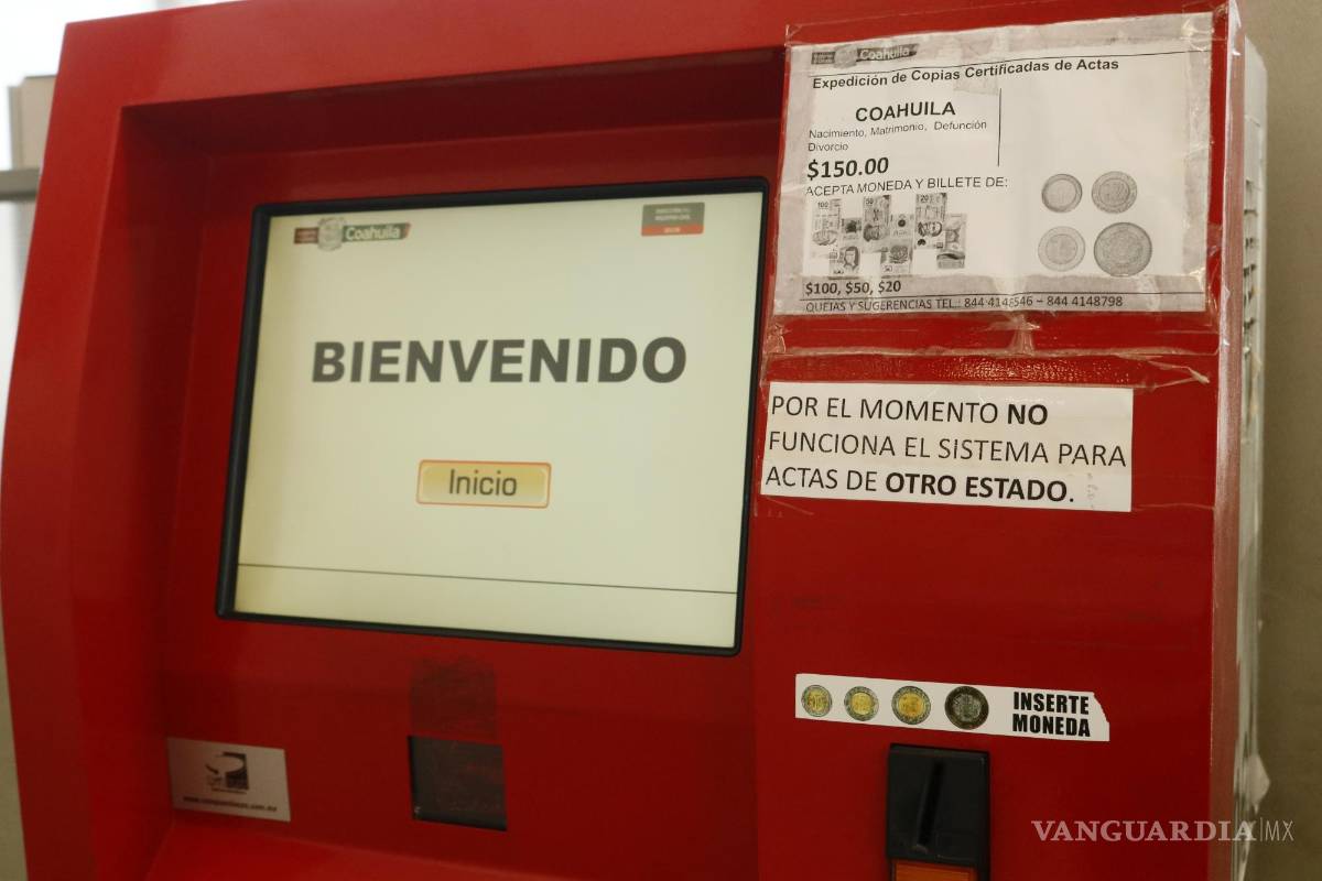 $!Uno de los cajeros afectados por la falta de conexión al sistema federal. FOTO: HÉCTOR GARCÍA/VANGUARDIA