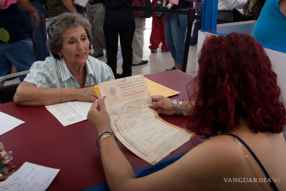 Concretan digitalización de actas de nacimiento en todo el País