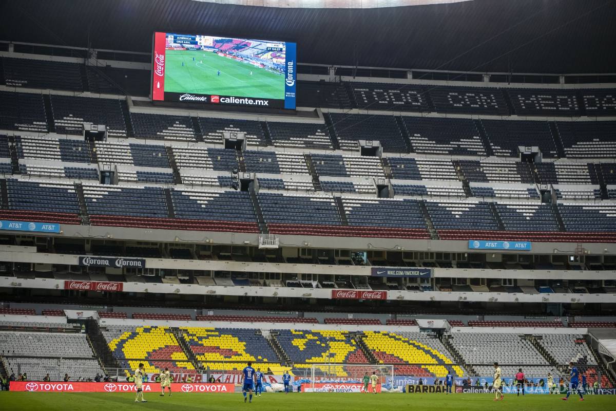 $!Sigue la mala suerte al Cruz Azul; es líder y suspenden el torneo