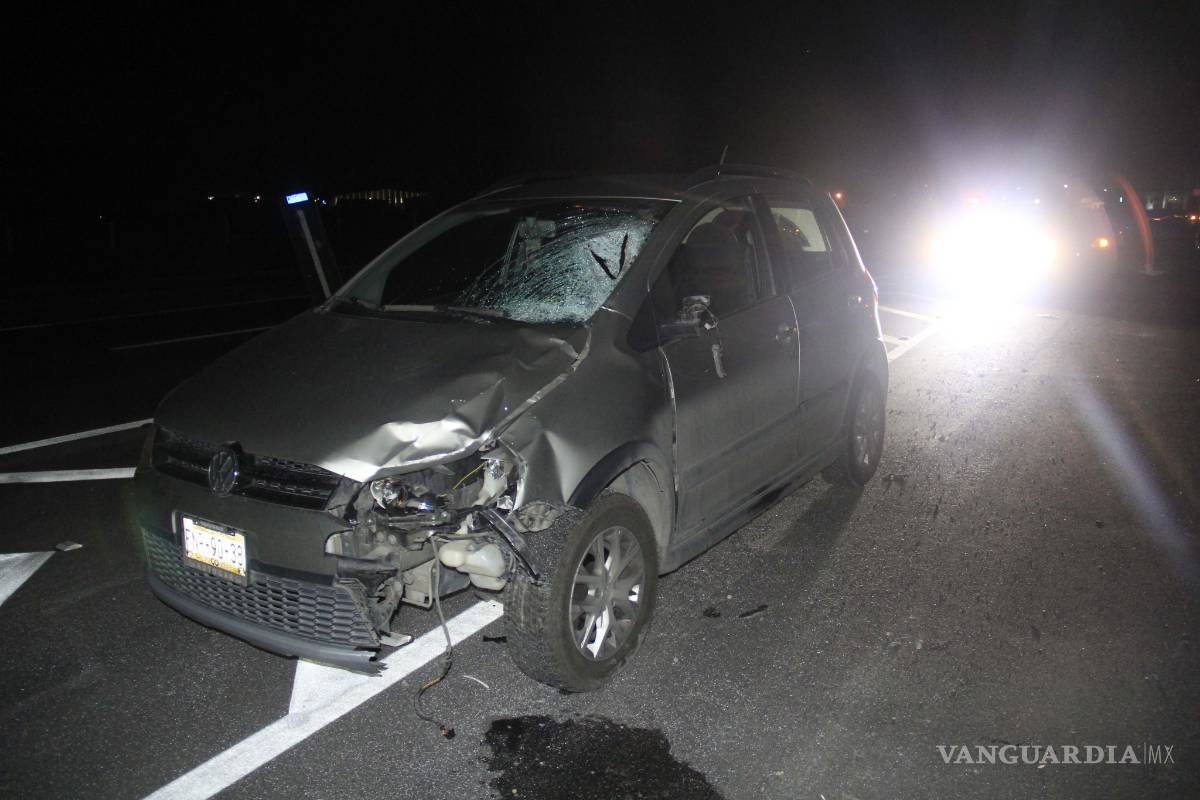 $!Muere atropellado en carretera Saltillo-Monterrey