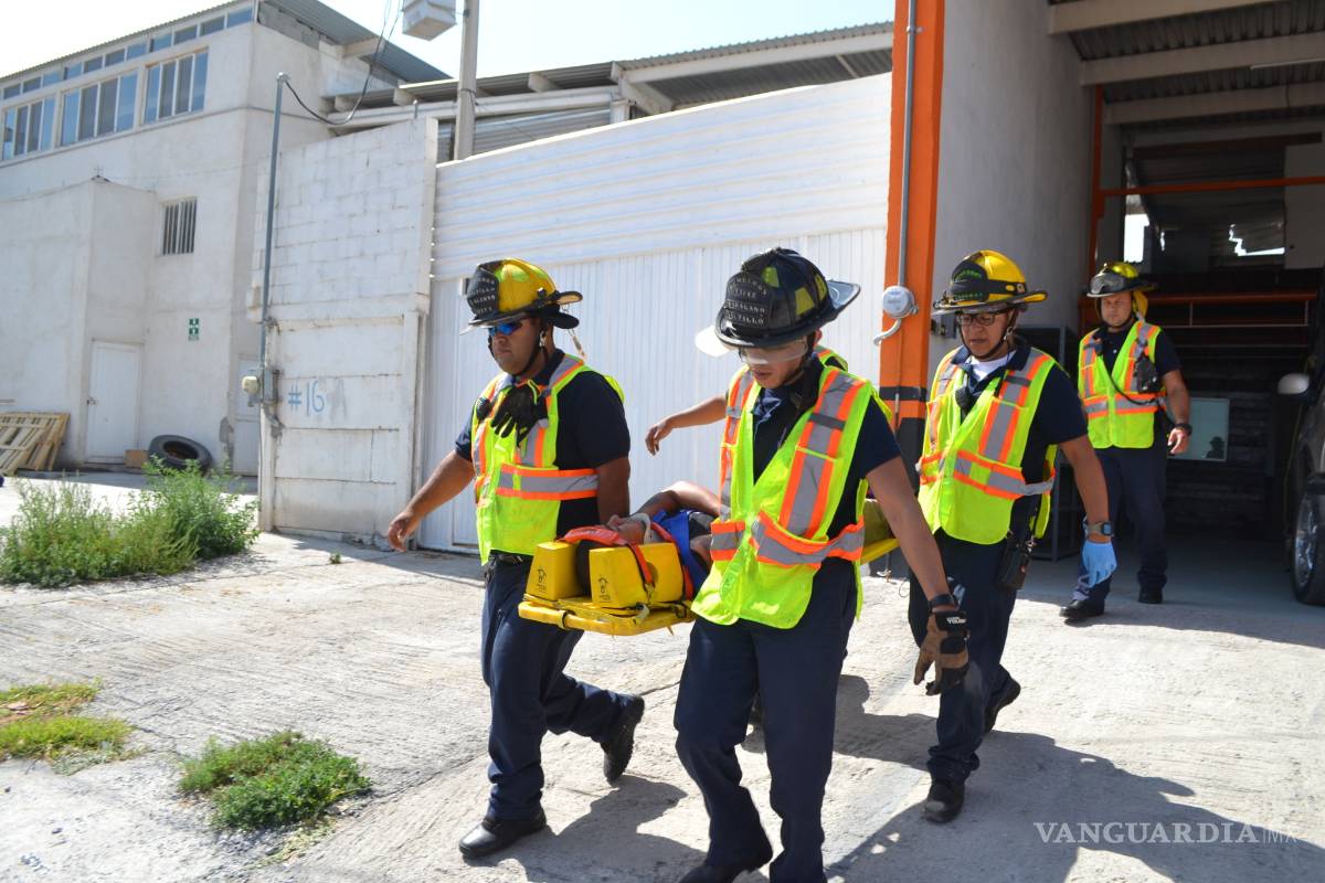 Muro aplasta a un joven