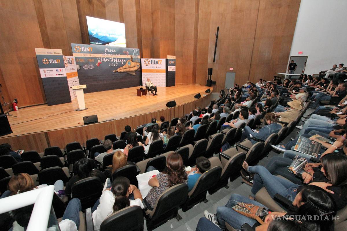 Alberto Manguel: Leer es conversar con los muertos