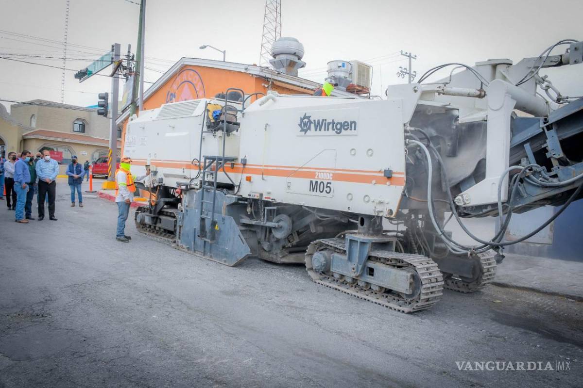 Da alcalde Claudio Bres, banderazo de arranque a rehabilitación de calle Tepic