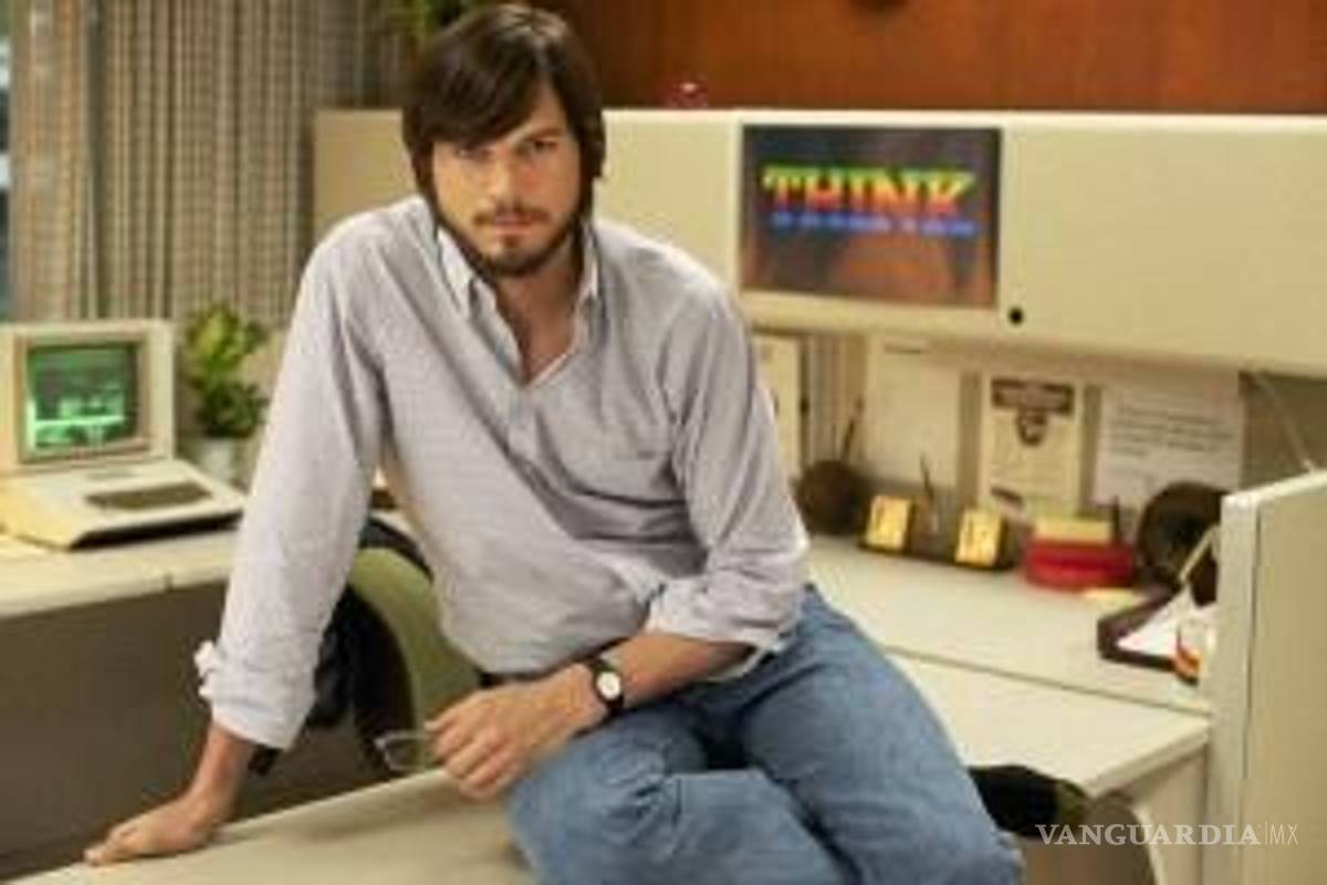 Critican papel de Ashton Kutcher en la cinta Jobs