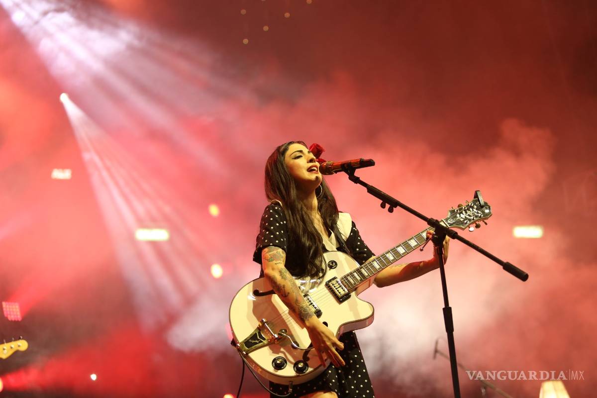 Mon Laferte lanzará disco con cuatro temas inéditos