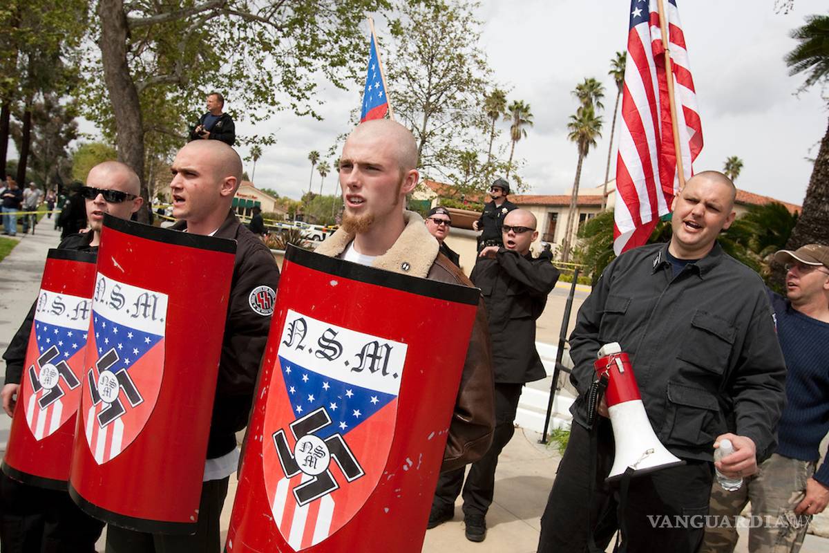 Protesta neonazi en California deja al menos 6 apuñalados