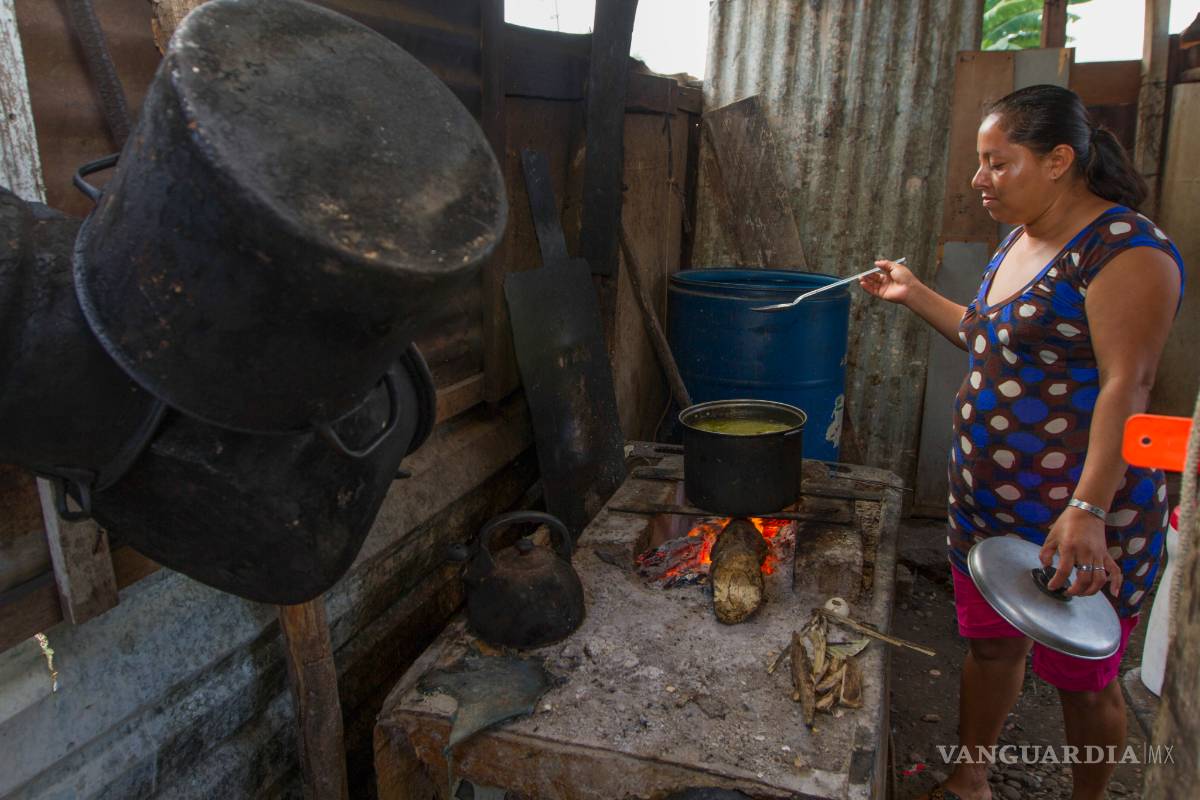 $!Familias pobres pagan hasta 40% en préstamos