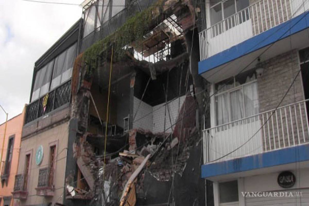 Se derrumba bar en Aguascalientes, fue por exceso de humedad