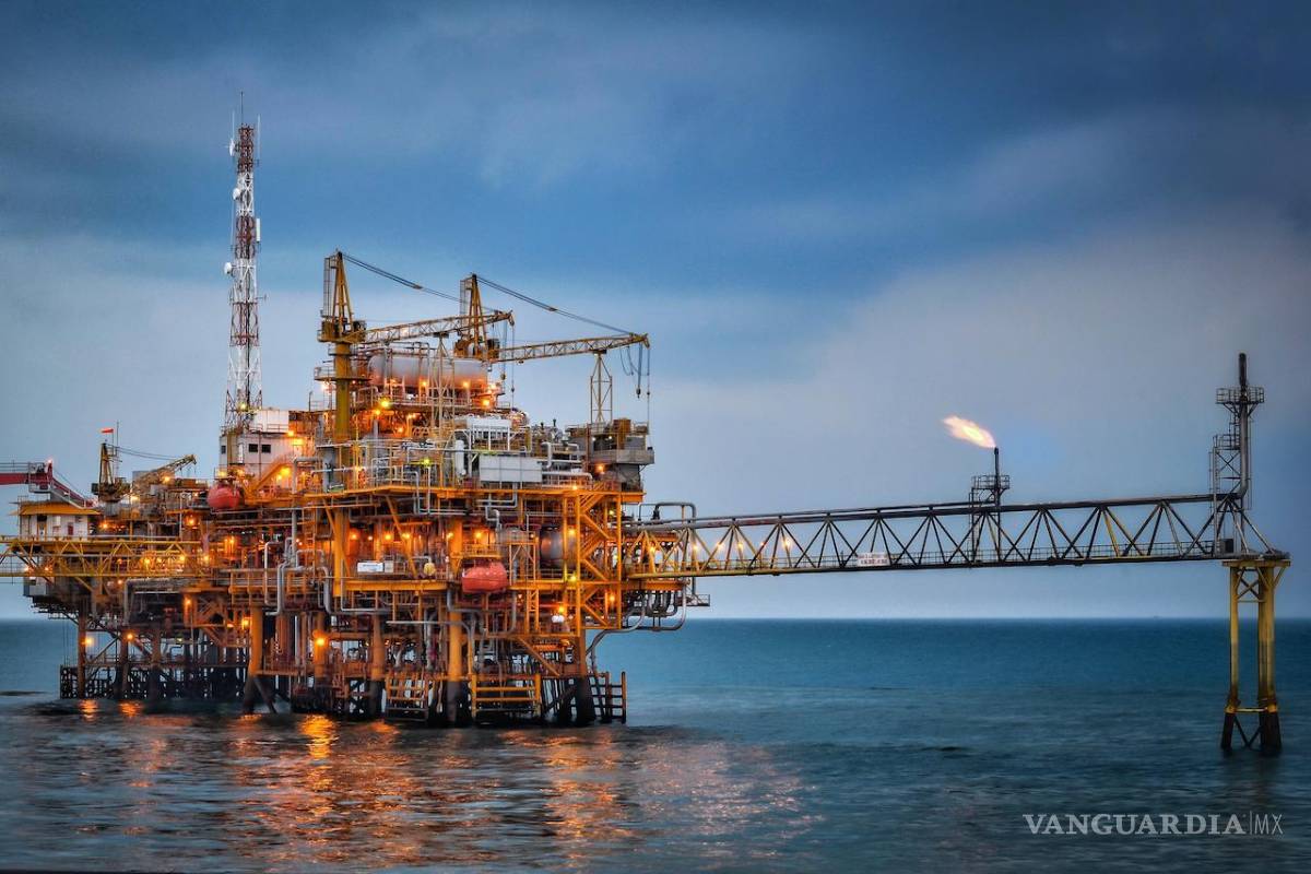 México apuesta su futuro energético al petróleo, no a las energías renovables