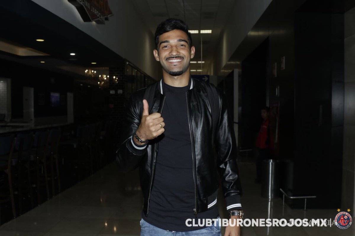 Alan Santos llega a Veracruz para integrarse al resto del grupo
