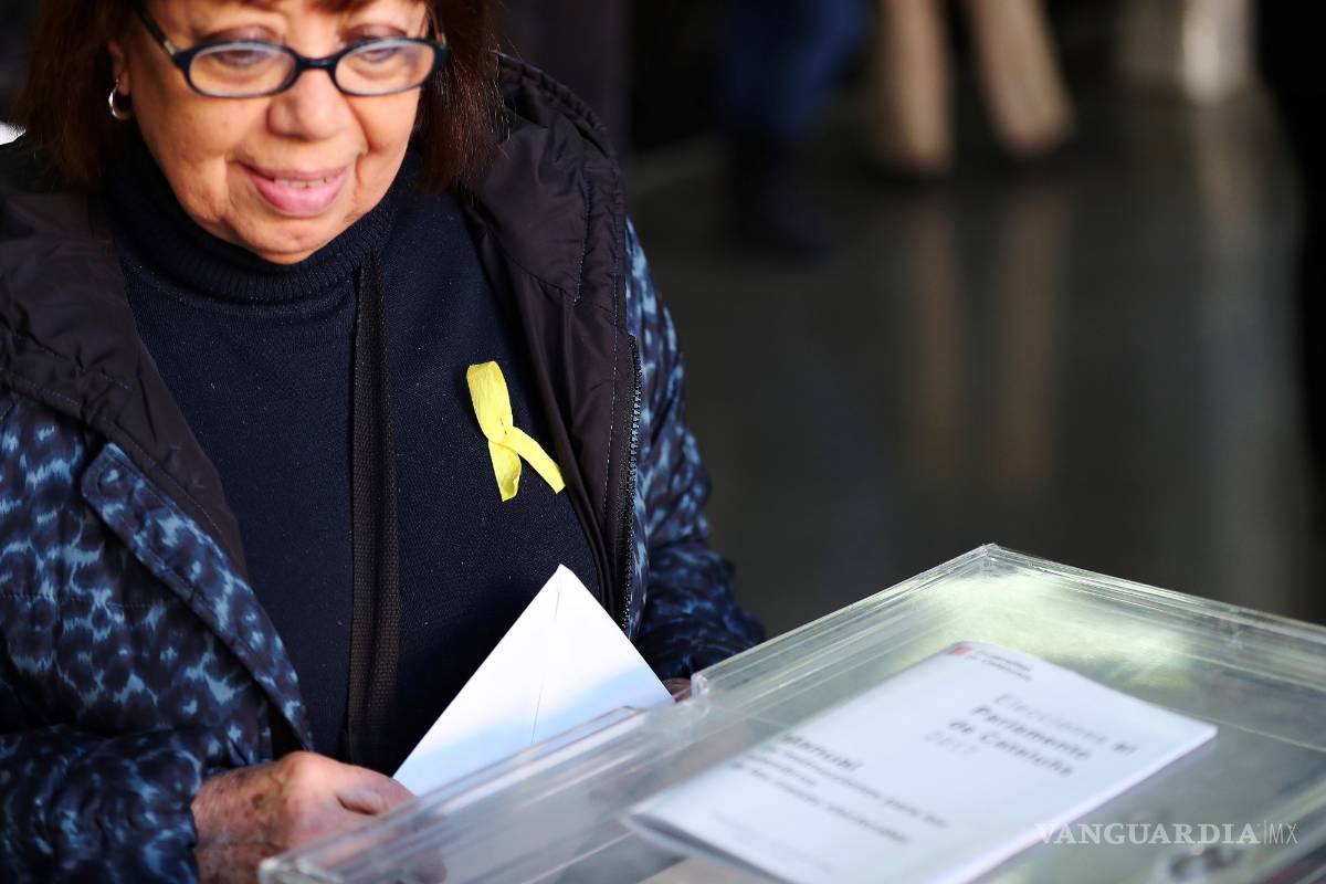 $!El lazo amarillo, un símbolo "prohibido" de las elecciones catalanas