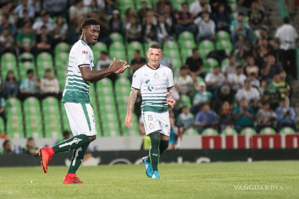 Santos goleó al León, Djaniny Tavares se despachó con su segundo Hat-Trick