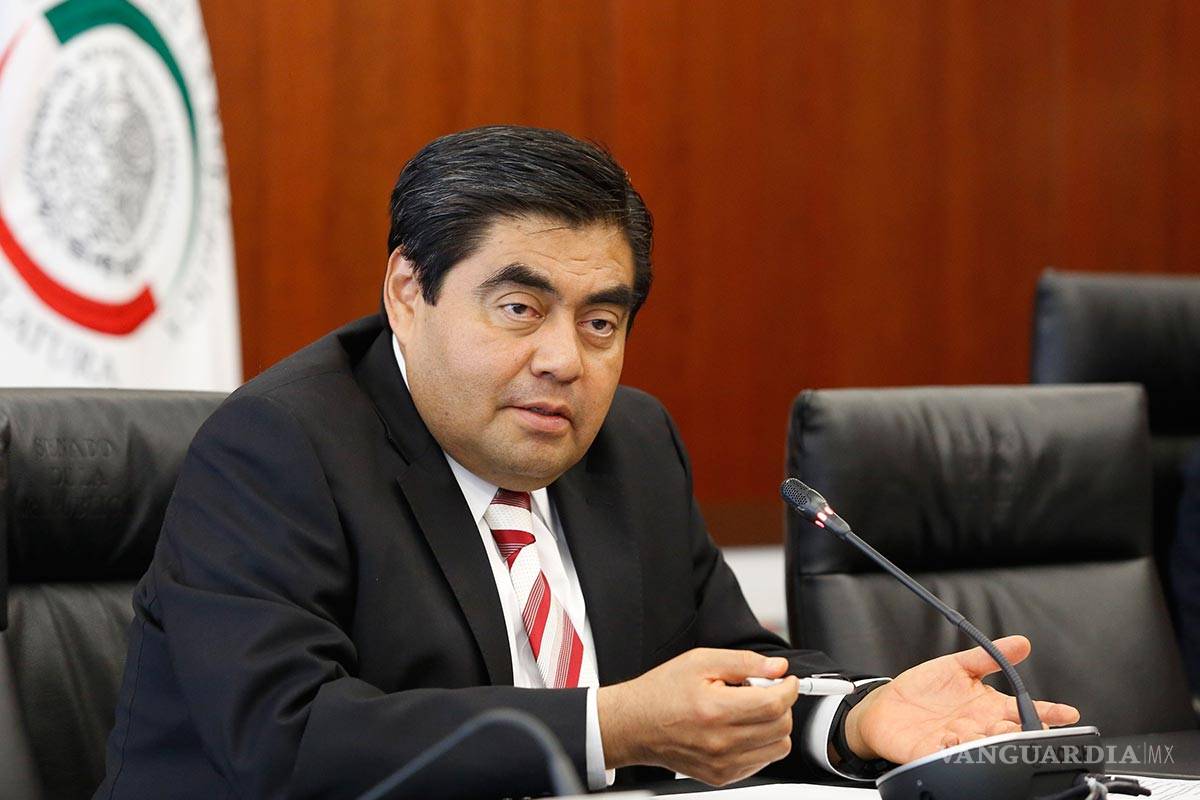 Barbosa anuncia que se va del PRD; se une a campañas de Morena